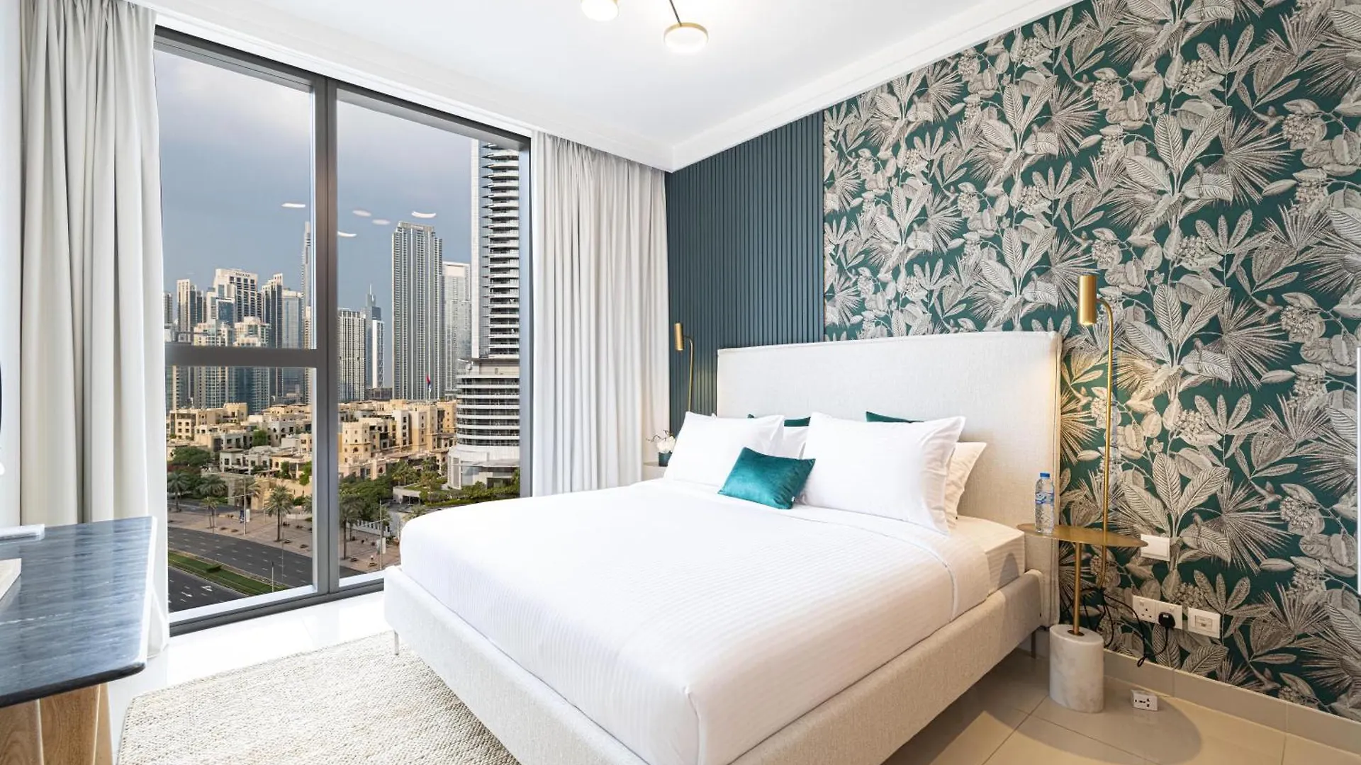 Modern 3Br + Maid Connected To Dubai Mall Apartment