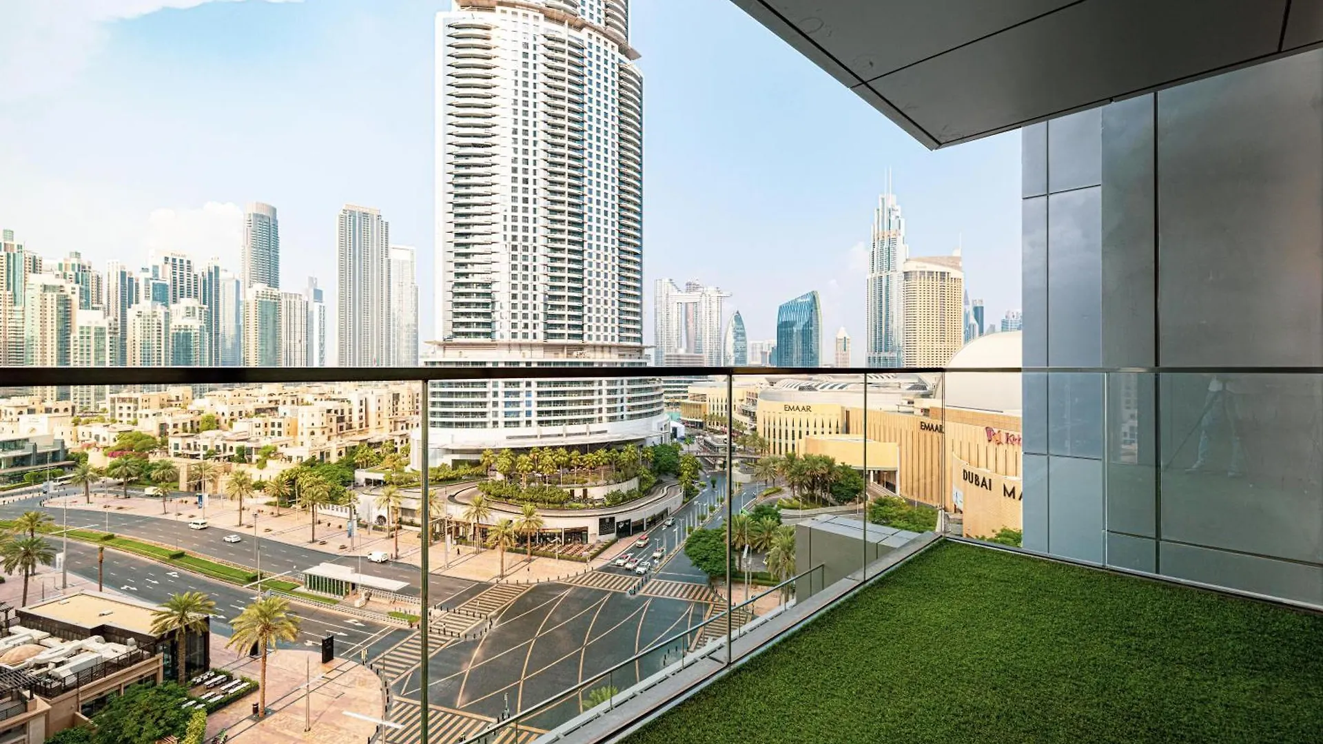 Modern 3Br + Maid Connected To Dubai Mall